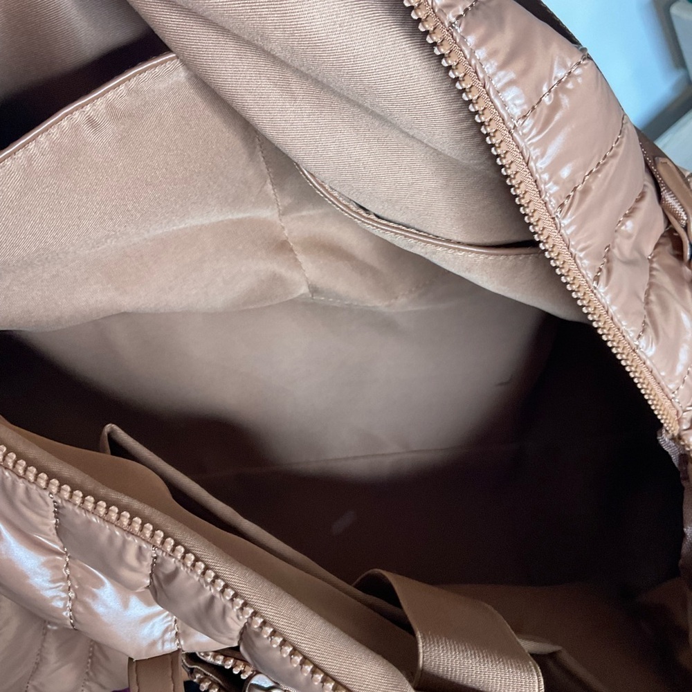 Lee Mocha Brown Quilted Puffer Crossbody Multi Pocket Duffle Bag - Picture 6 of 7